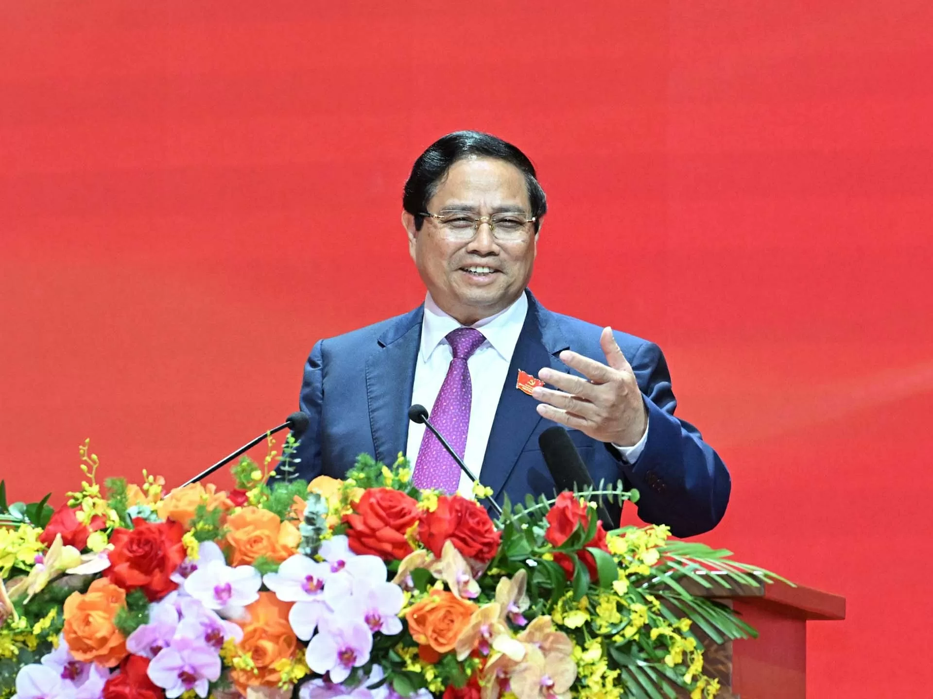 Khát vọng, bản lĩnh, trí tuệ - Đảng bộ Chính phủ tiên phong, vững bước cùng dân tộc trong kỷ nguyên mới Khát vọng, bản lĩnh, trí tuệ - Đảng bộ Chính phủ tiên phong, vững bước cùng dân tộc trong kỷ nguyên mới