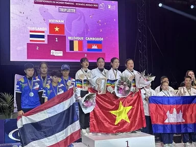 Những bóng hồng Việt Nam bảo vệ thành công danh hiệu vô địch bi sắt nữ thế giới Những bóng hồng Việt Nam bảo vệ thành công danh hiệu vô địch bi sắt nữ thế giới