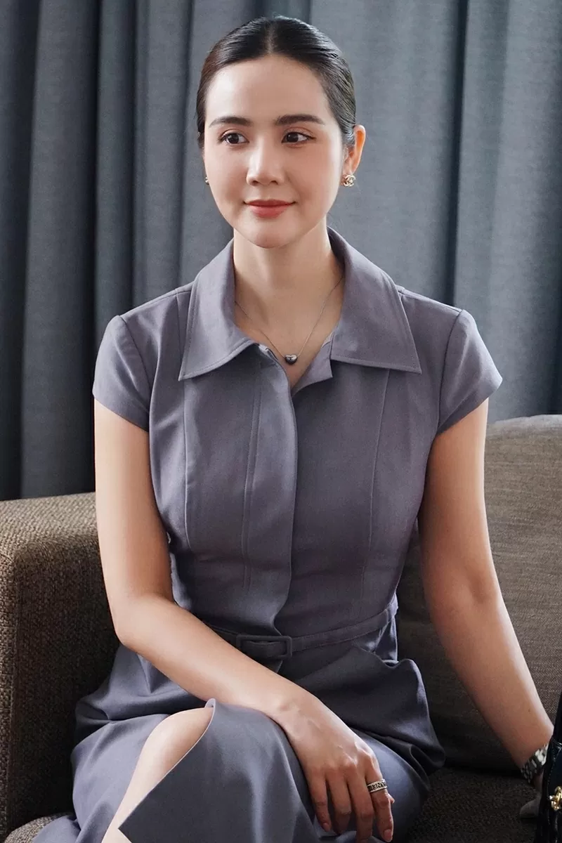 Phim Cách em 1 millimet: Phan Minh Huyền hoá thân vai nữ doanh nhân thành đạt, có gu thời trang tối giản, sang trọng Phim Cách em 1 millimet: Phan Minh Huyền hoá thân vai nữ doanh nhân thành đạt, có gu thời trang tối giản, sang trọng