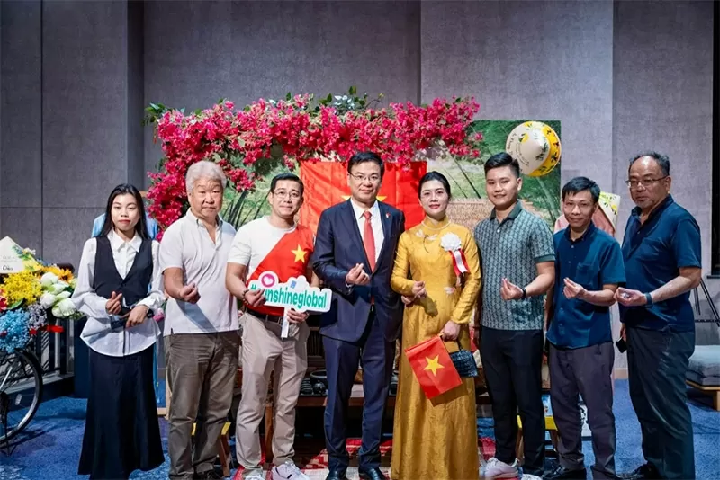 SUNSHINE GLOBAL cùng Hiệp hội người Việt Nam tại Saitama đồng hành cùng chương trình kỷ niệm 80 năm Quốc khánh nước CHXHCN Việt Nam tại Nhật Bản. SUNSHINE GLOBAL cùng Hiệp hội người Việt Nam tại Saitama đồng hành cùng chương trình kỷ niệm 80 năm Quốc khánh nước CHXHCN Việt Nam tại Nhật Bản.