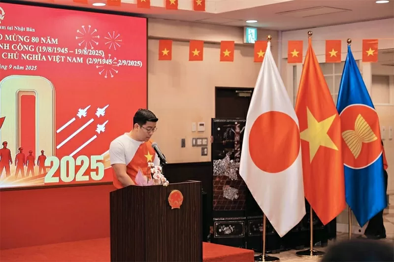 Doanh nhân Phạm Đình Thương - Chủ tịch Hiệp hội người Việt Nam tại Saitama báo cáo tại Lễ kỷ niệm 80 năm Quốc khánh 2/9.
