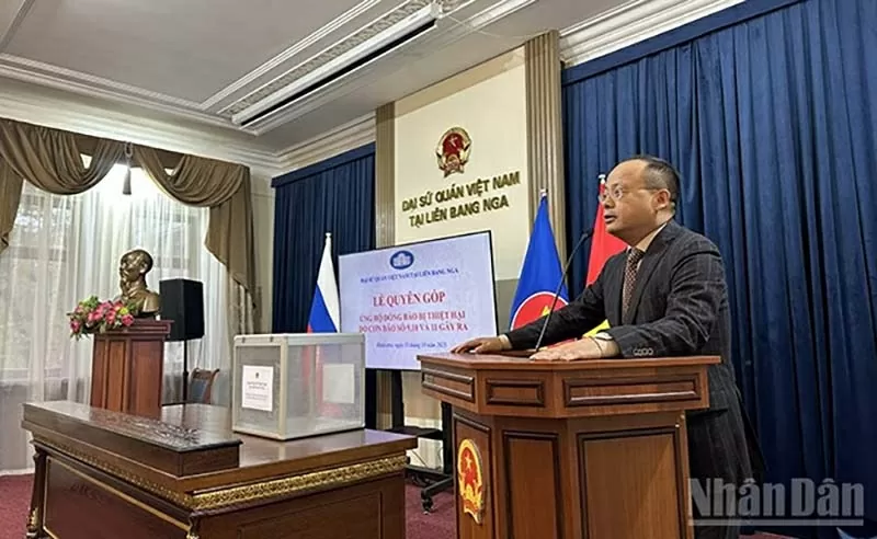 Cộng đồng người Việt tại Nga quyên góp ủng hộ đồng bào bị lũ lụt Cộng đồng người Việt tại Nga quyên góp ủng hộ đồng bào bị lũ lụt