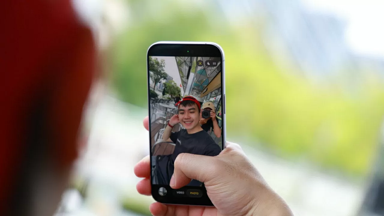 Cách bậttắt Center Stage trên iPhone 17 Series nhanh chóng. Cách bậttắt Center Stage trên iPhone 17 Series nhanh chóng.