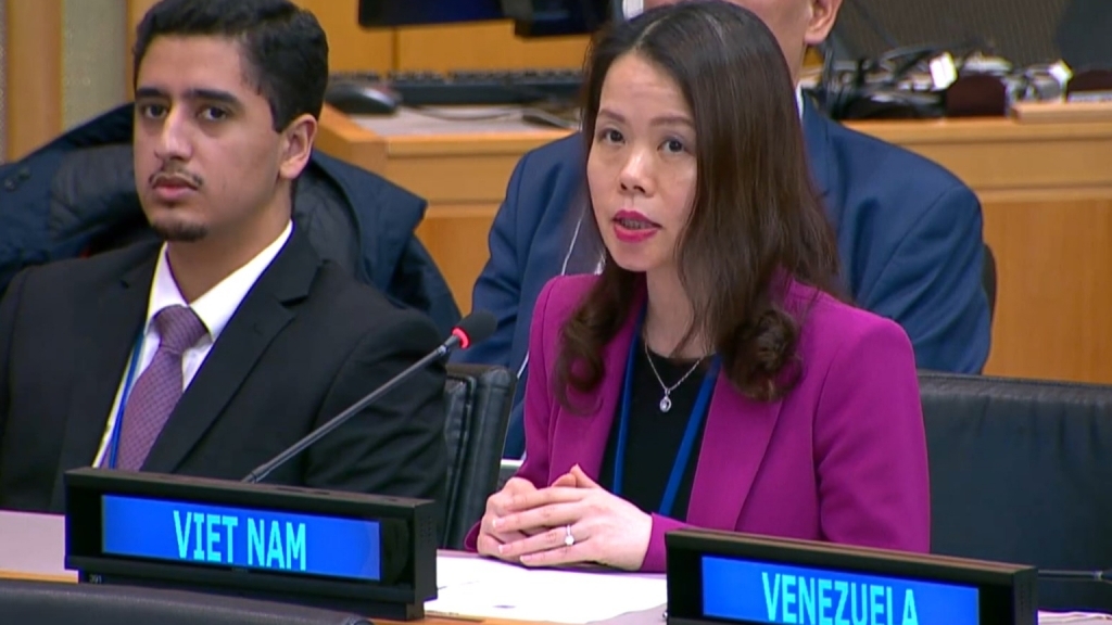 thu truong nguyen minh hang cac no luc da phuong ve phat trien can dat con nguoi o vi tri trung tam