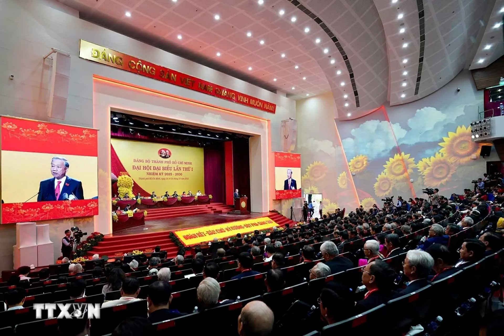 Phát biểu của Tổng Bí thư Tô Lâm tại Đại hội đại biểu Đảng bộ Thành phố Hồ Chí Minh