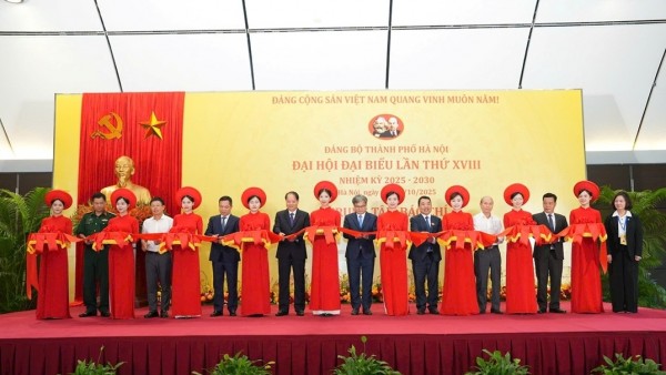 Khai trương Trung tâm Báo chí phục vụ Đại hội đại biểu Đảng bộ thành phố Hà Nội lần thứ XVIII