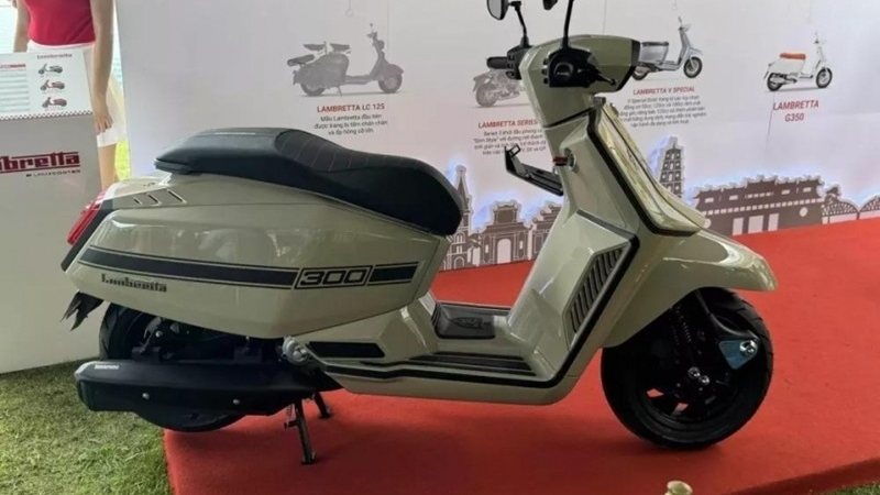 Cận cảnh xe tay ga Lambretta X300 vừa ra mắt tại Việt Nam, giá 140 triệu đồng