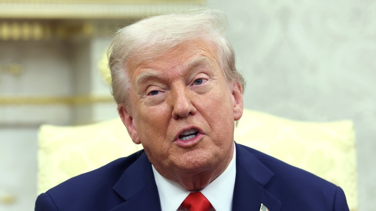 Không hài lòng với thành viên NATO duy nhất 'ngược chiều', Tổng thống Mỹ dọa trừng phạt