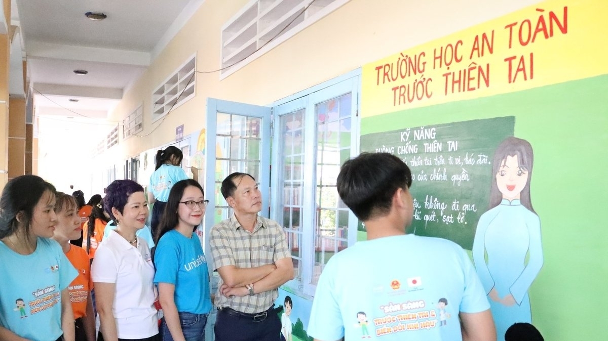 Trang bị kiến thức, kỹ năng phòng chống thiên tai và thích ứng biến đổi khí hậu cho trẻ em tại Cà Mau