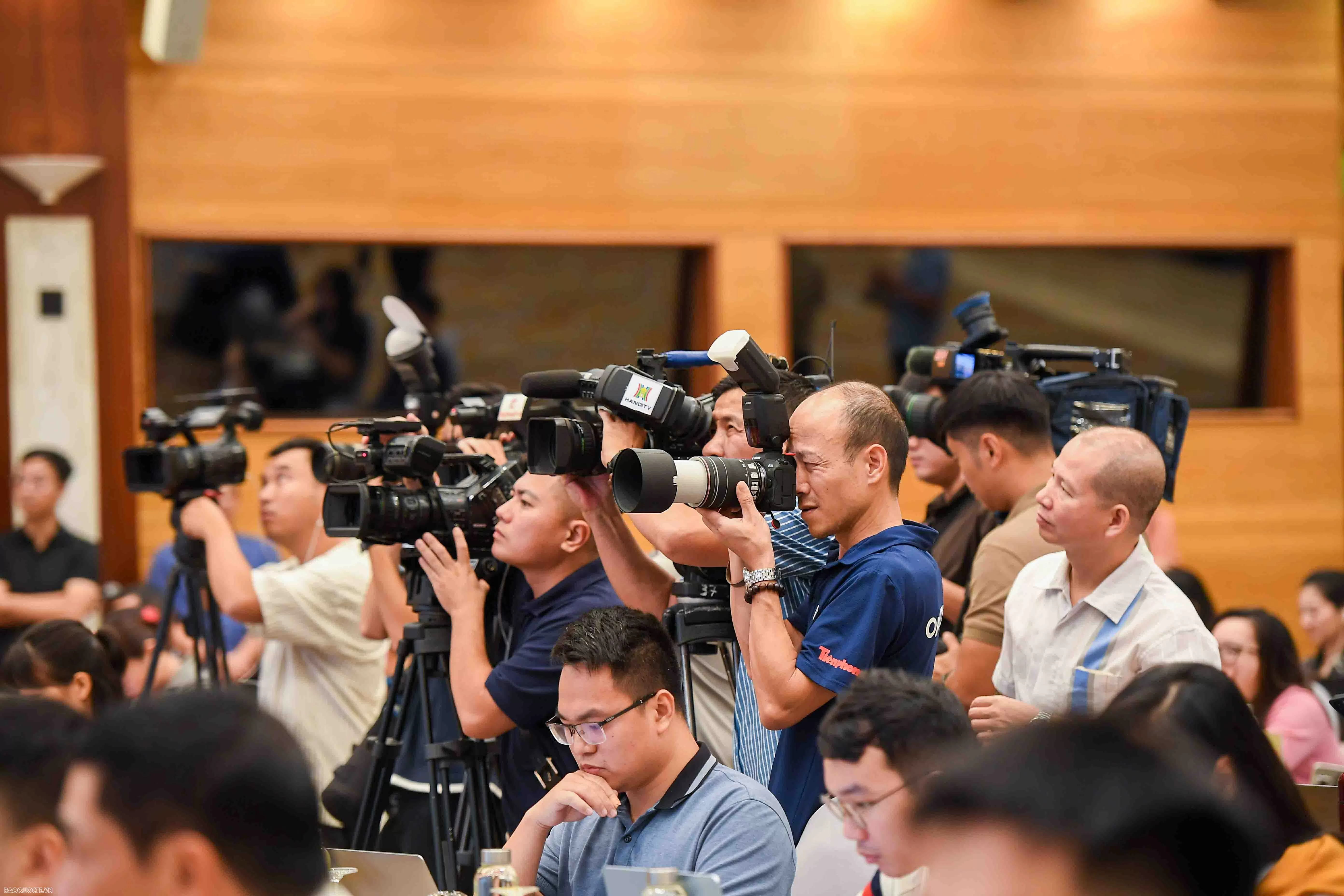 Lấy ý kiến Dự thảo các văn kiện Đại hội XIV: Thể hiện tinh thần Đảng lắng nghe dân, dân tin vào Đảng