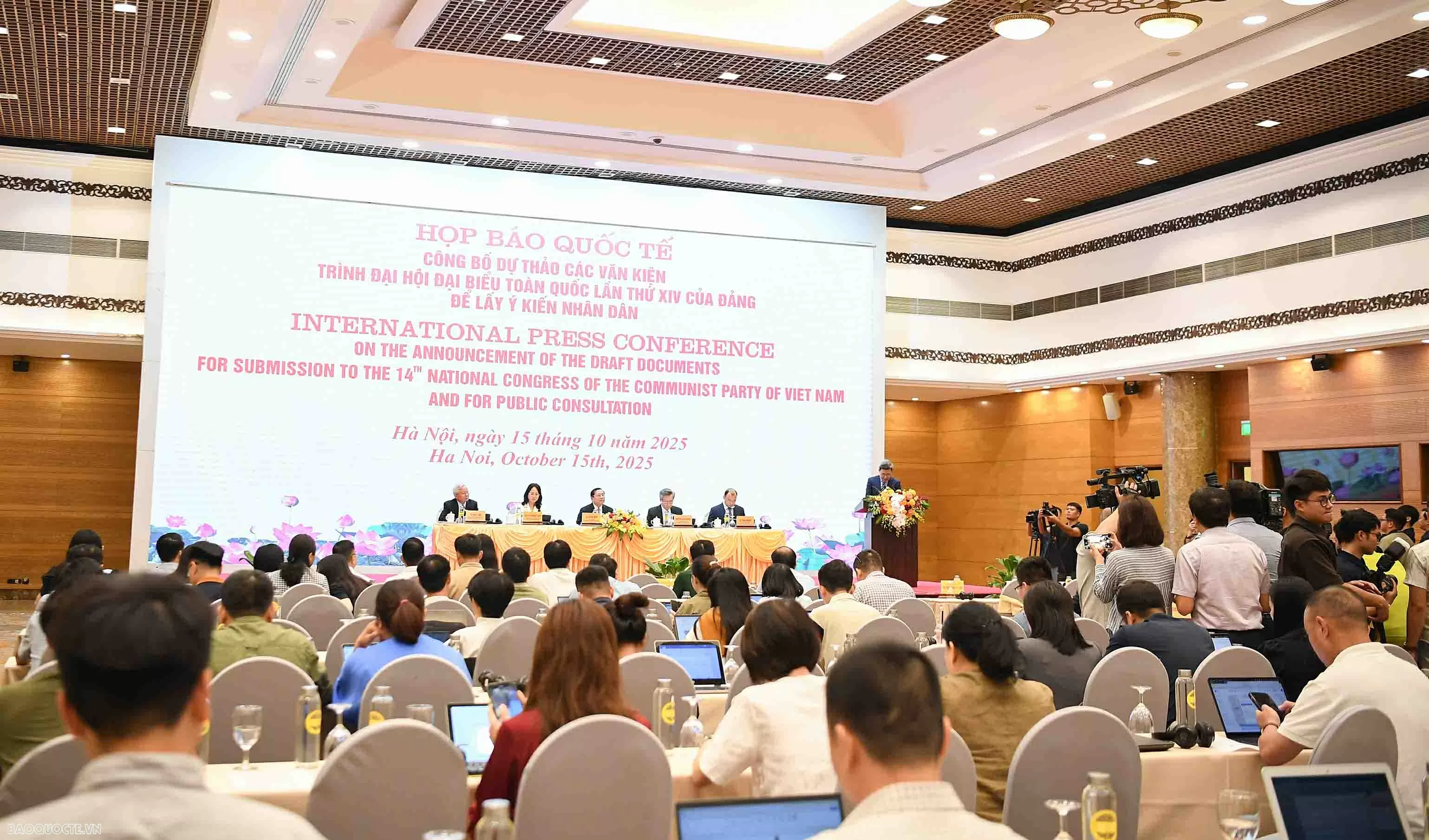 Đối ngoại là nội dung trọng yếu và thường xuyên trong Dự thảo Văn kiện Đại hội XIV