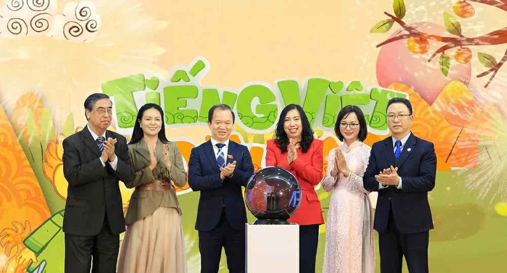 Nhà xuất bản Giáo dục Việt Nam - Sứ giả gìn giữ và lan tỏa tiếng Việt