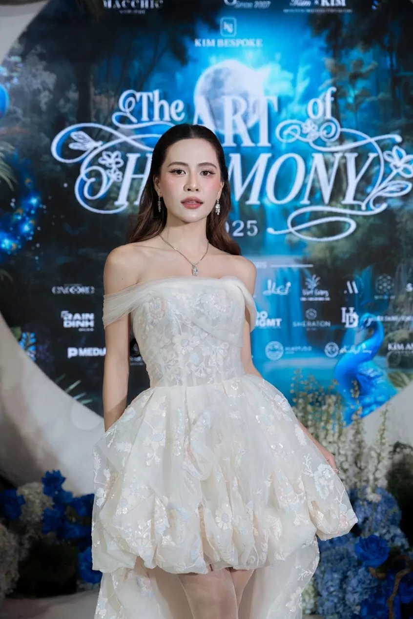 Marian Rivera thần thái sang trọng, làn da trắng sứ trên thảm đỏ thời trang nhà thiết kế Trà Linh