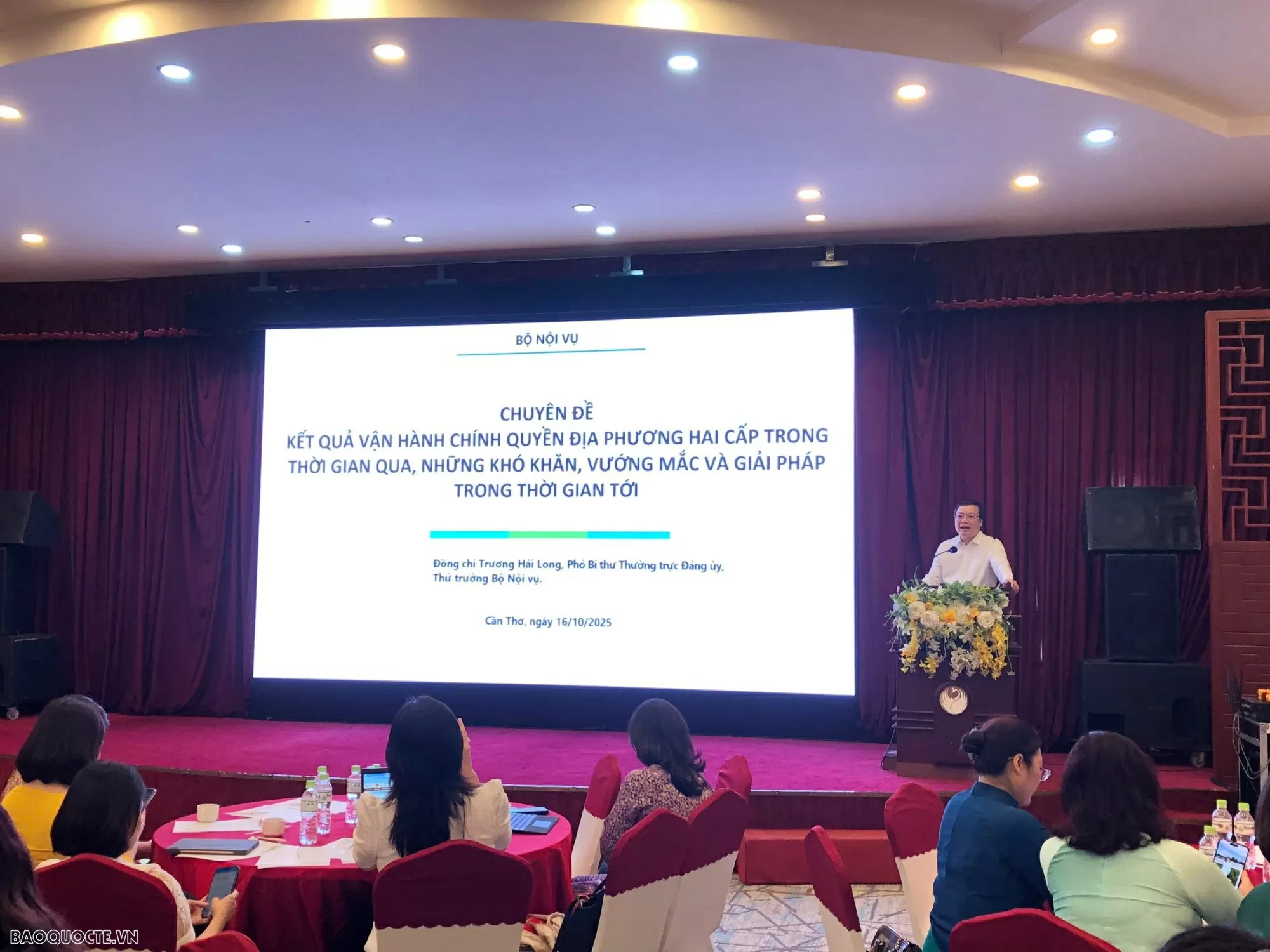 Tạo điều kiện để đội ngũ nữ lãnh đạo phát huy tối đa năng lực và phẩm chất Tạo điều kiện để đội ngũ nữ lãnh đạo phát huy tối đa năng lực và phẩm chất