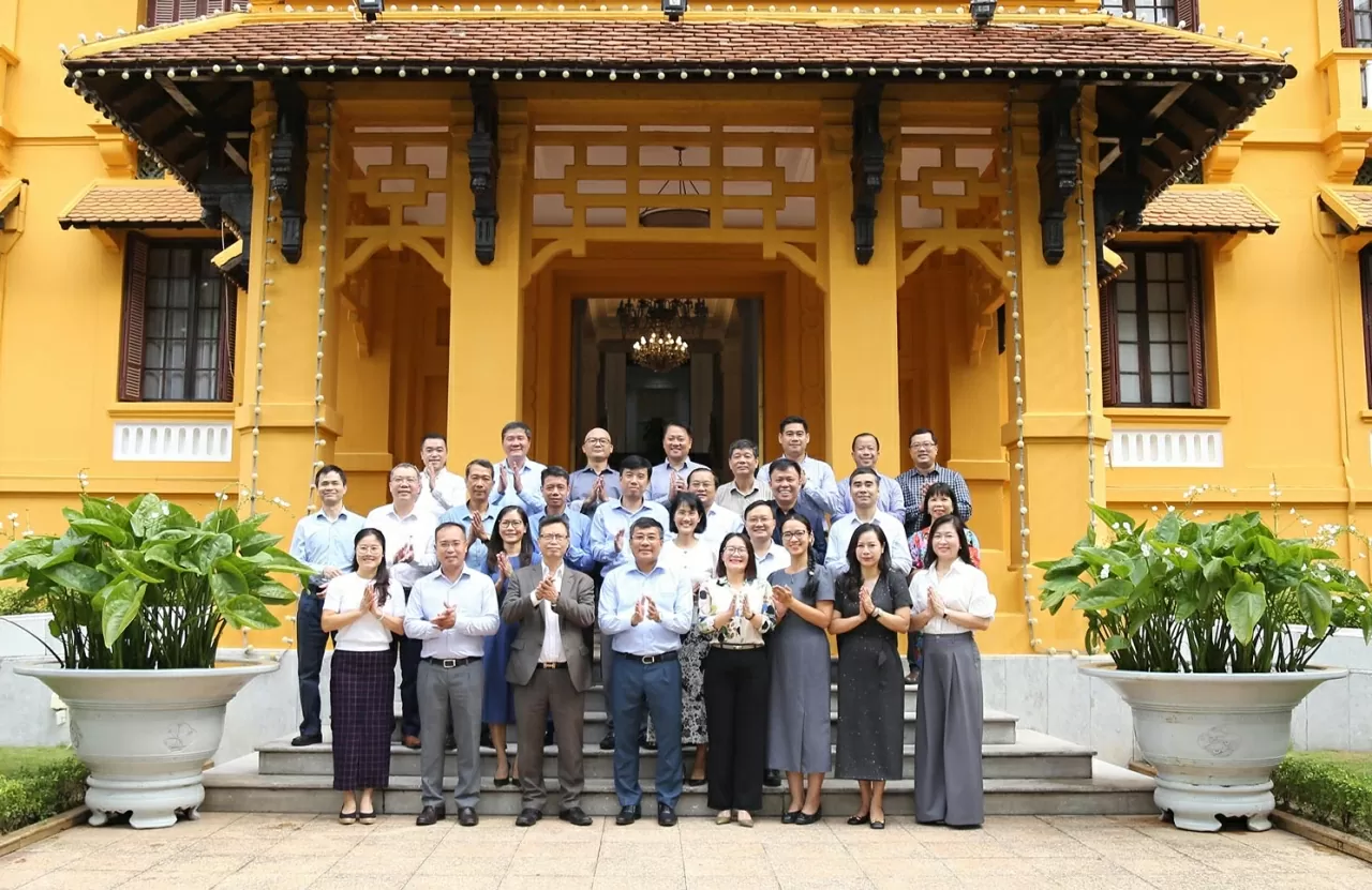 Ủy viên dự khuyết Trung ương Đảng, Phó Bí thư Đảng ủy Bộ, Thứ trưởng Thường trực Bộ Ngoại giao Nguyễn Minh Vũ