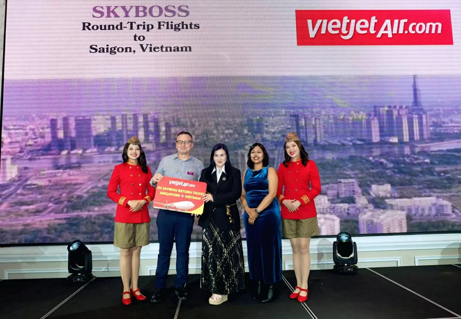 Vietjet – Tiên phong trao quyền và lan tỏa cảm hứng phụ nữ trong bầu trời hàng không