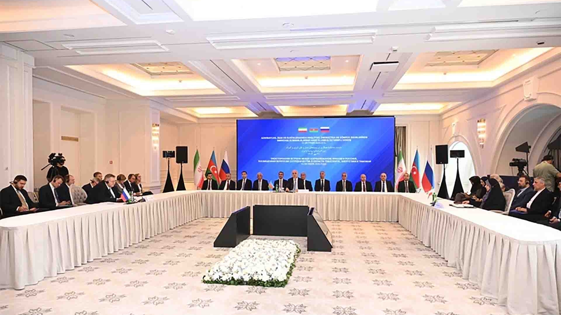 ‘Chiếc cầu Á-Âu’ nối dài từ Baku