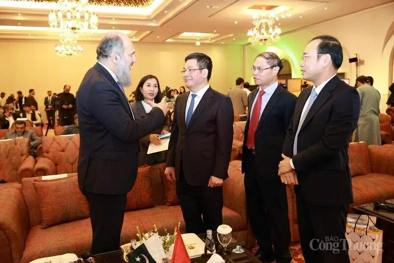 Việt Nam - Pakistan