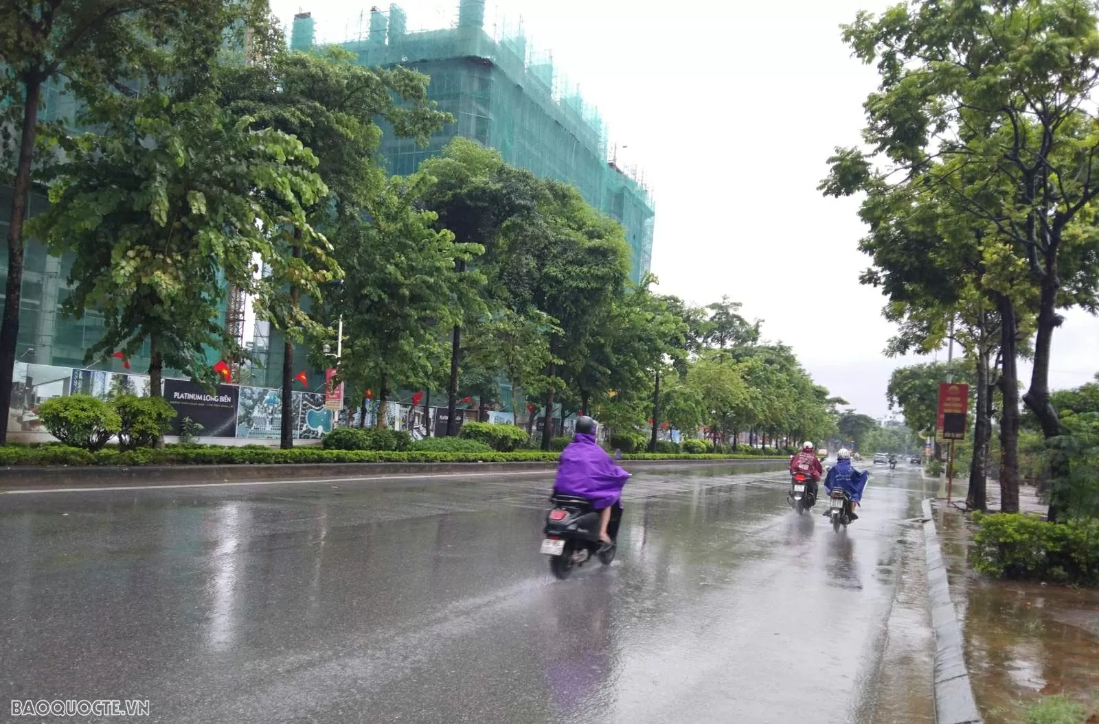 Dự báo ảnh hưởng của gió mùa Đông Bắc: Từ chiều tối, đêm 19/10, Bắc Bộ có mưa, chuyển mát, vùng núi cao dưới 16 độ C, Bắc-Trung Trung Bộ mưa vừa