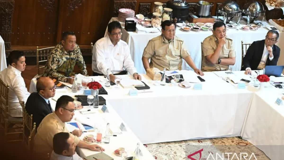 Tổng thống ra mệnh lệnh quan trọng, một quốc gia Đông Nam Á  quyết tâm 'thổi sức sống mới' vào nền kinh tế