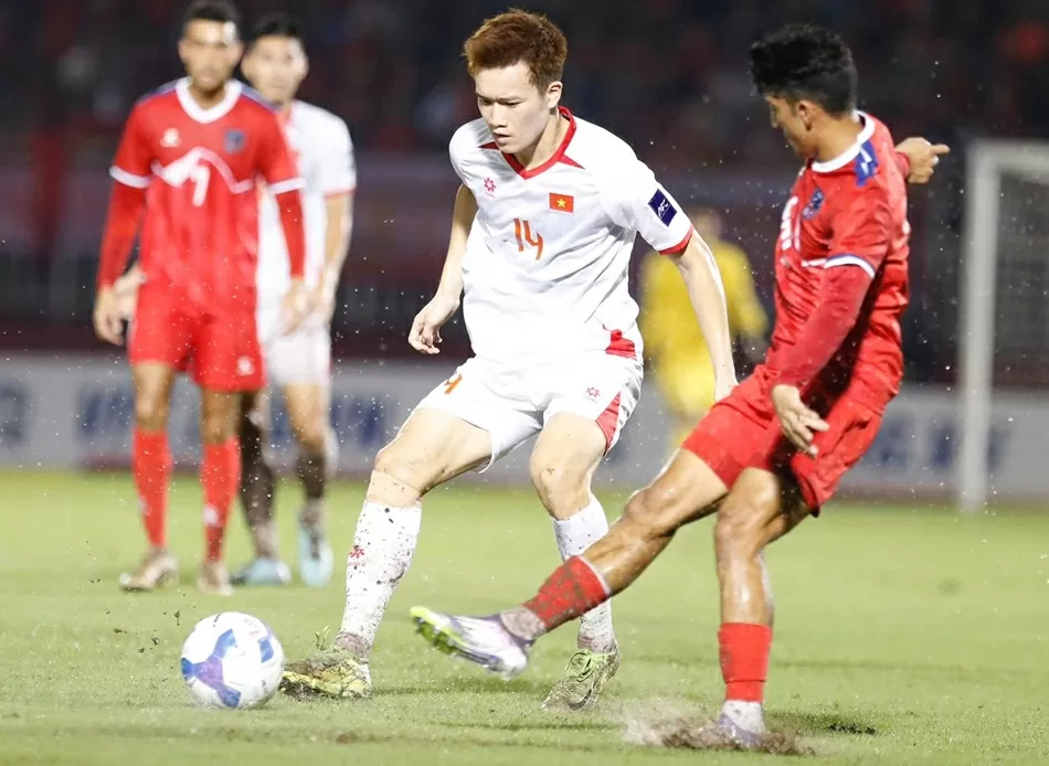 Tuyển Việt Nam đang 'thiếu lửa', HLV Kim Sang Sik cần làm gì?