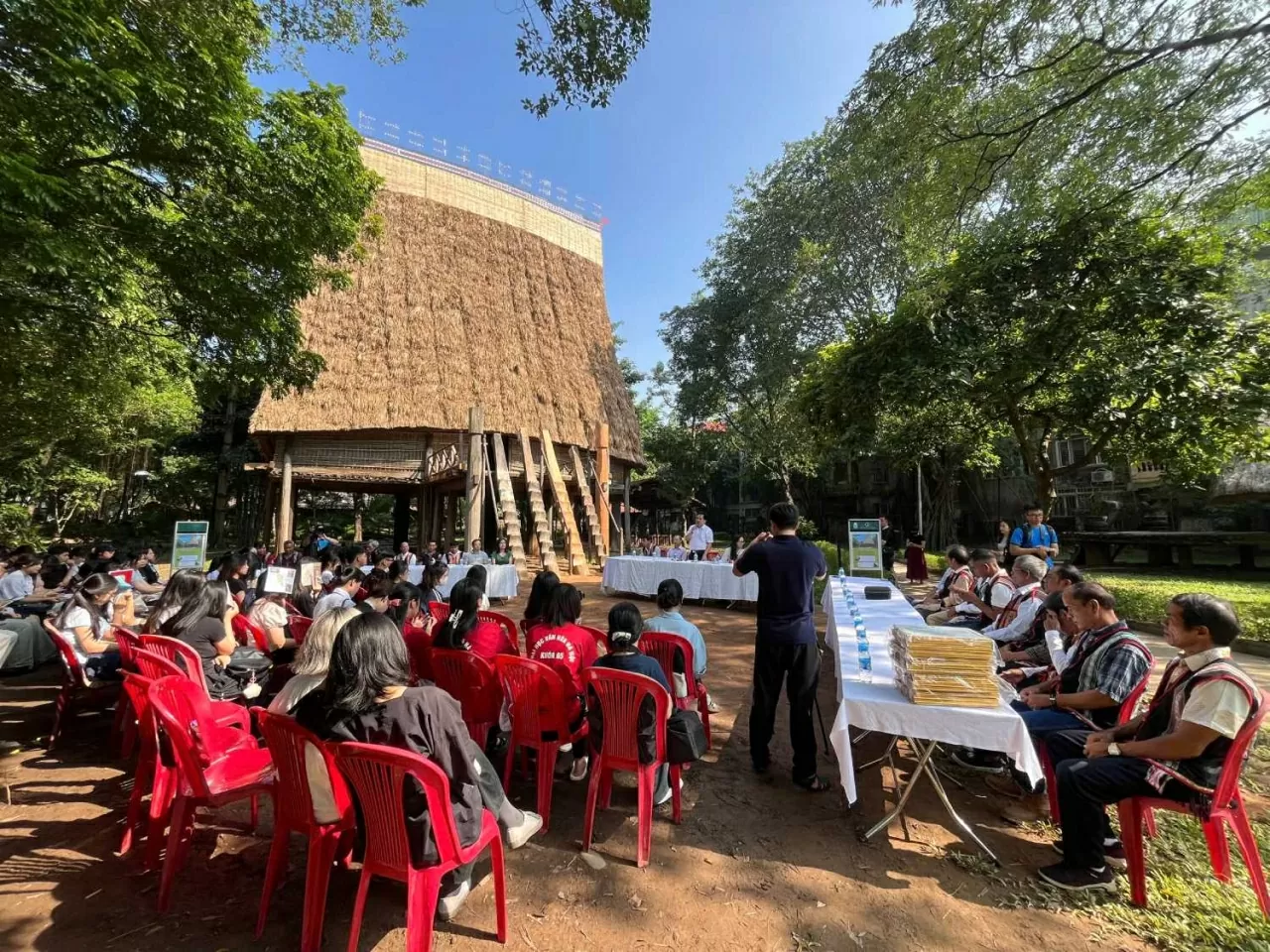 Bảo tồn nhà rông: Giữ hồn Tây Nguyên giữa dòng chảy hiện đại Bảo tồn nhà rông: Giữ hồn Tây Nguyên giữa dòng chảy hiện đại