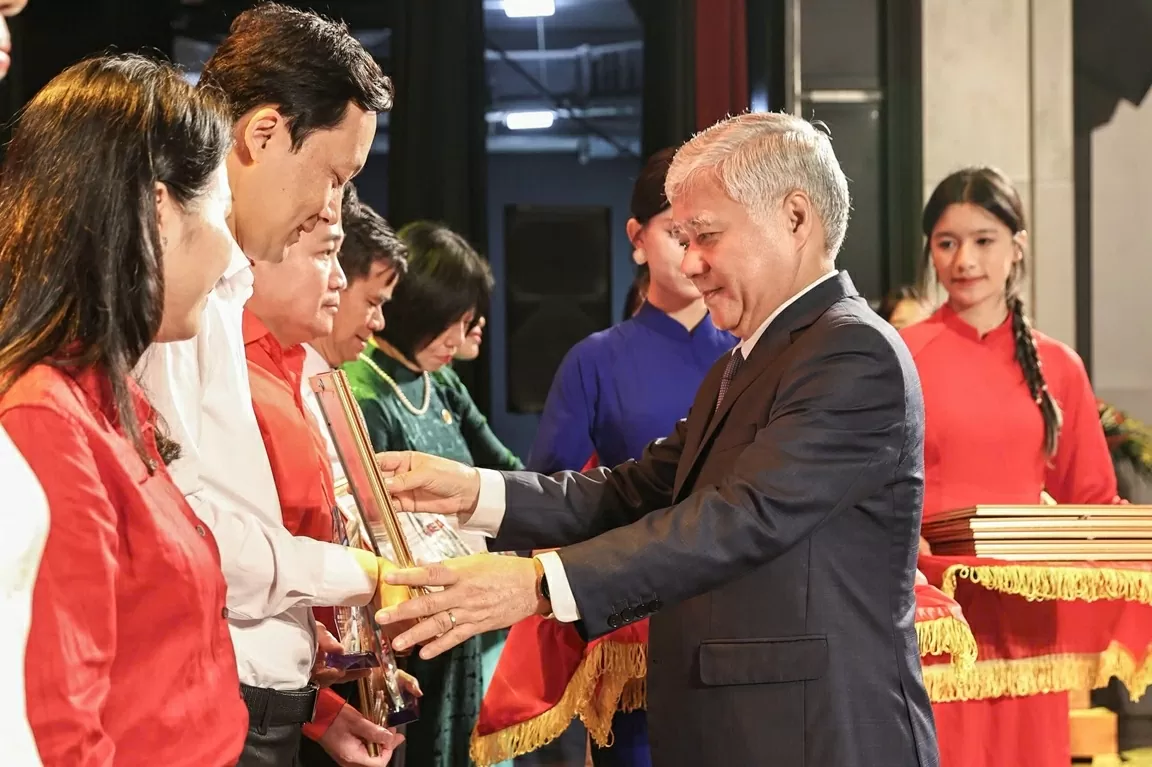 Việt Nam - Cuba Việt Nam - Cuba