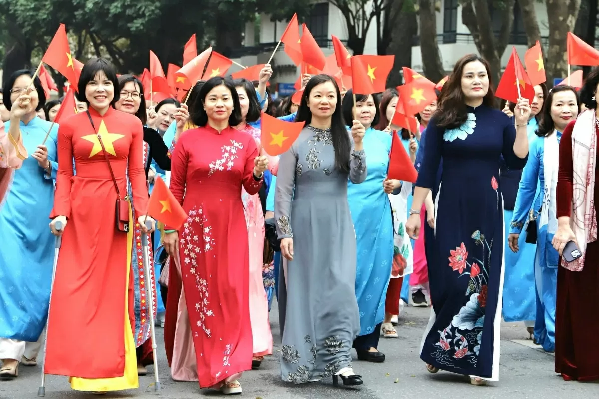 Ngày Phụ nữ, nghĩ về bóng tối bạo hành