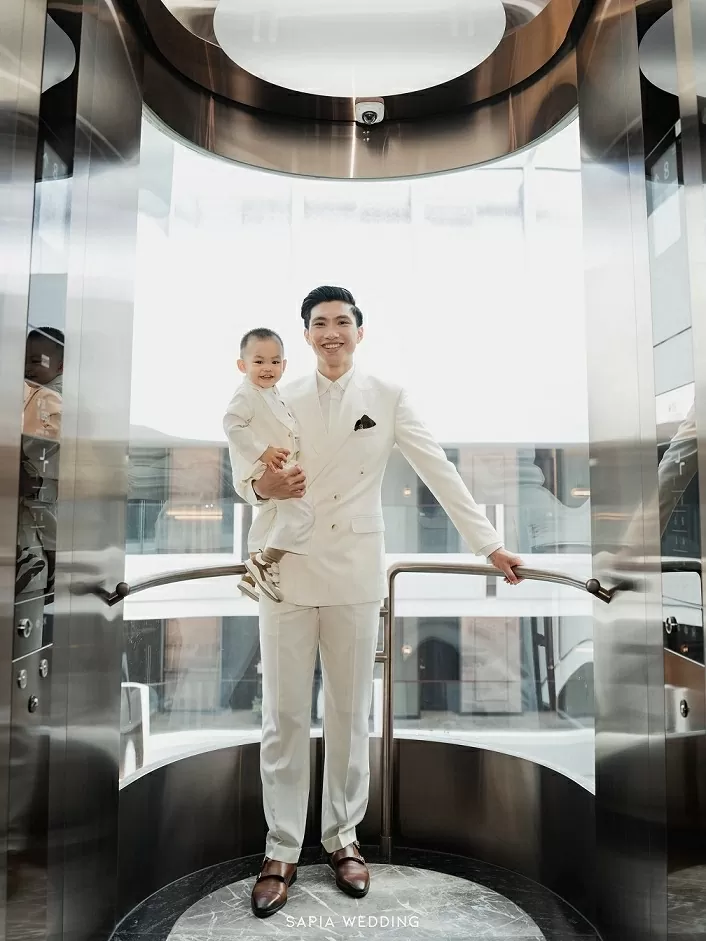 Gia đình Văn Hậu chụp ảnh kỷ niệm hai năm ngày cưới Gia đình Văn Hậu chụp ảnh kỷ niệm hai năm ngày cưới