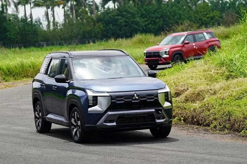 Mitsubishi Destinator được ra mắt Indonesia từ cuối tháng 7, nhưng phải đến cuối năm mới chính thức mở bán tại Việt Nam. Mitsubishi Destinator được ra mắt Indonesia từ cuối tháng 7, nhưng phải đến cuối năm mới chính thức mở bán tại Việt Nam.