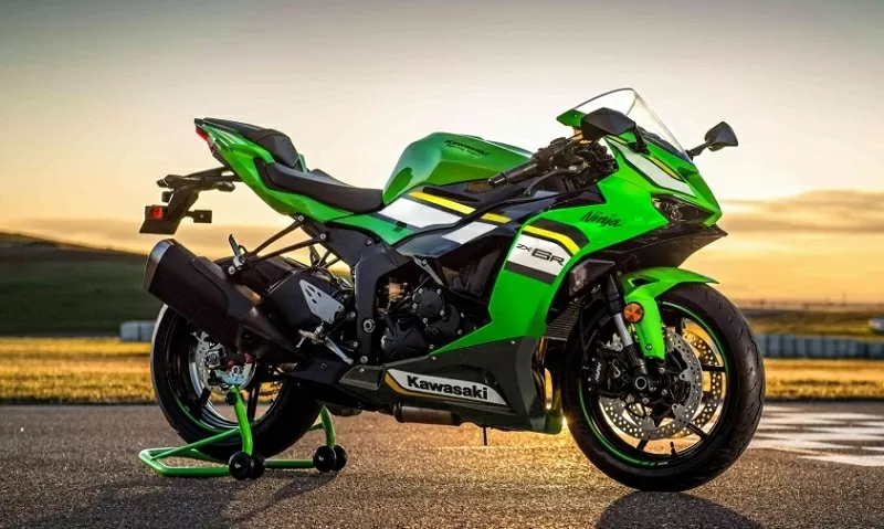 So với phiên bản tiền nhiệm, Kawasaki Ninja ZX-6R 2025 khoác lên mình diện mạo hoàn toàn mới.