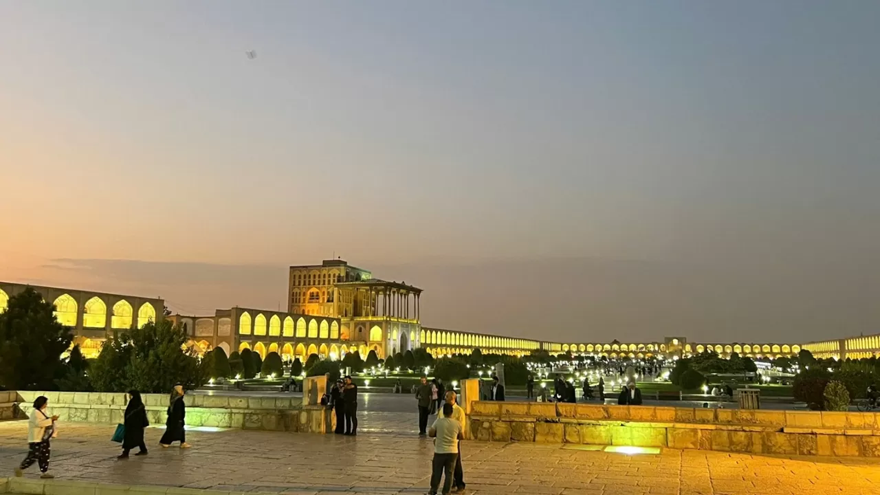 Đại sứ quán Việt Nam tại Iran thăm, làm việc tỉnh Esfahan