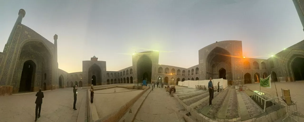 Đại sứ quán Việt Nam tại Iran thăm, làm việc tỉnh Esfahan