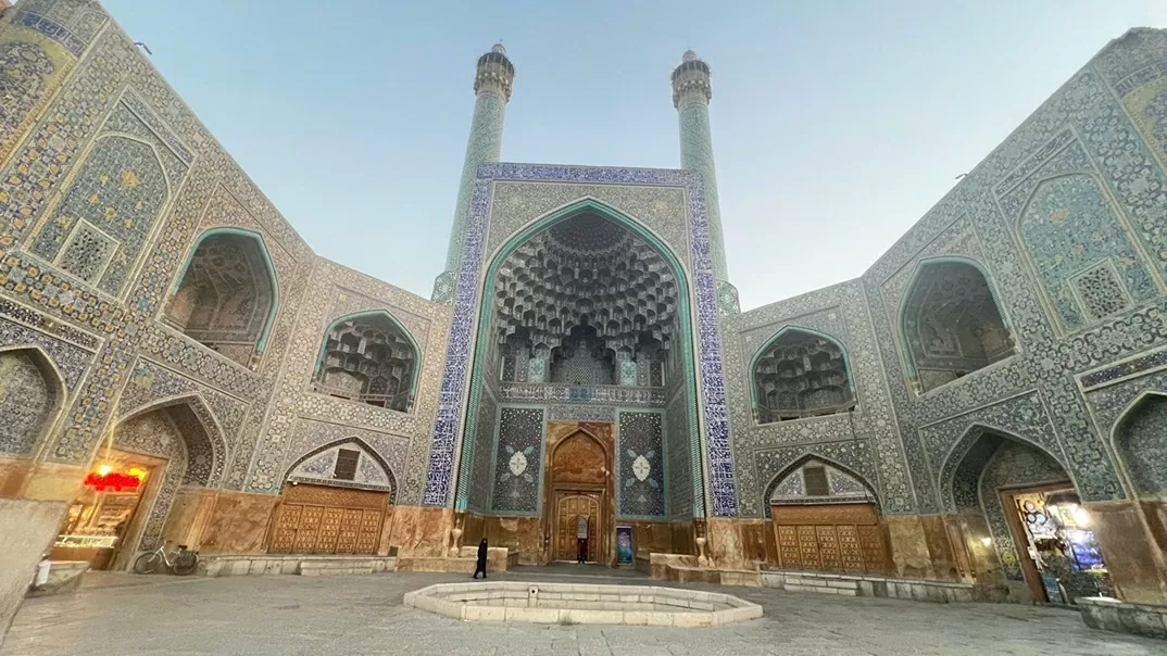 Đại sứ quán Việt Nam tại Iran thăm, làm việc tỉnh Esfahan