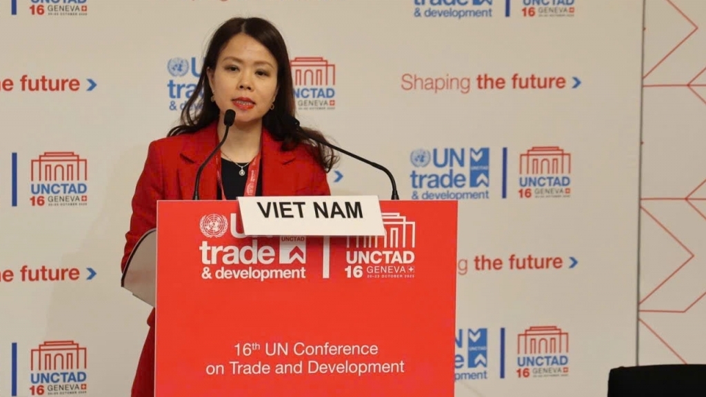 thu truong ngoai giao nguyen minh hang de xuat thuc day chuyen doi kinh te ben vung