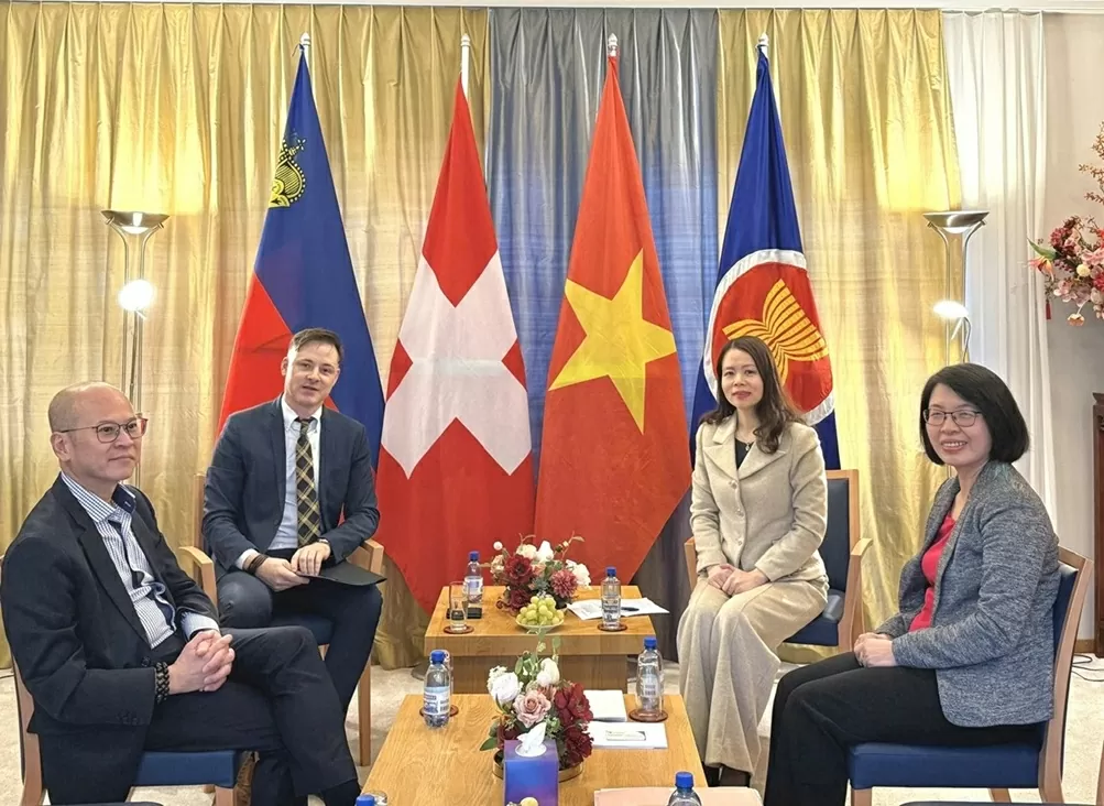 Thứ trưởng Ngoại giao Nguyễn Minh Hằng phát biểu tại Hội nghị UNCTAD 16 Thứ trưởng Ngoại giao Nguyễn Minh Hằng phát biểu tại Hội nghị UNCTAD 16