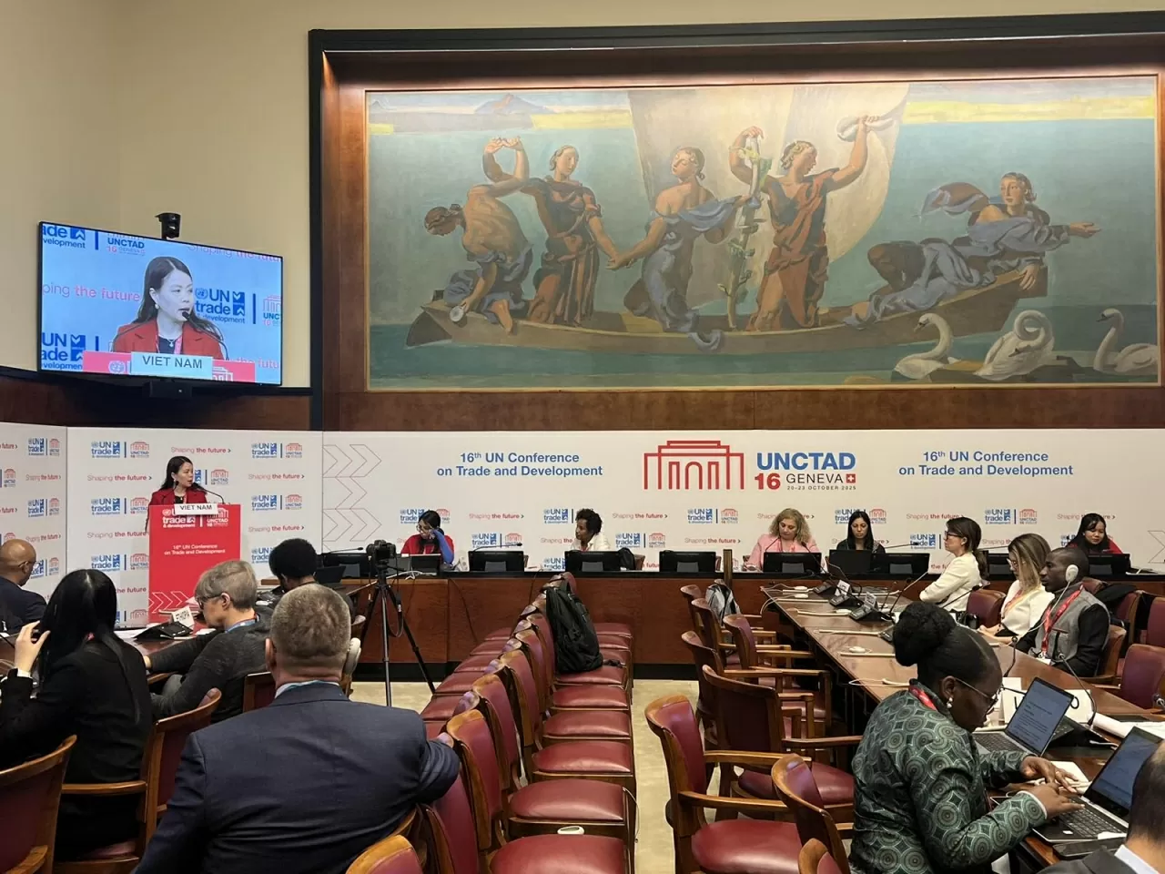 Thứ trưởng Ngoại giao Nguyễn Minh Hằng phát biểu tại Hội nghị UNCTAD 16