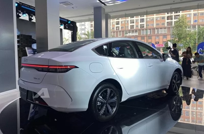 Giá xe BYD Seal 5 được niêm yết ở mức 696 triệu đồng.