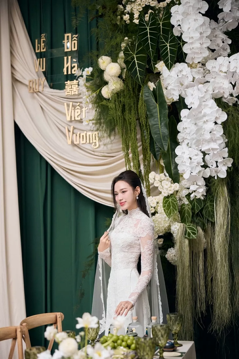 Hoa hậu Đỗ Thị Hà đẹp tinh khôi trong lễ cưới Hoa hậu Đỗ Thị Hà đẹp tinh khôi trong lễ cưới