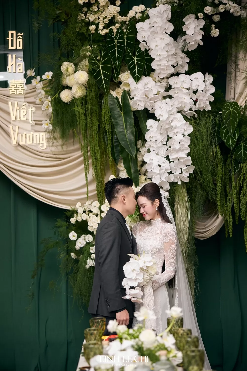 Hoa hậu Đỗ Thị Hà đẹp tinh khôi trong lễ cưới Hoa hậu Đỗ Thị Hà đẹp tinh khôi trong lễ cưới