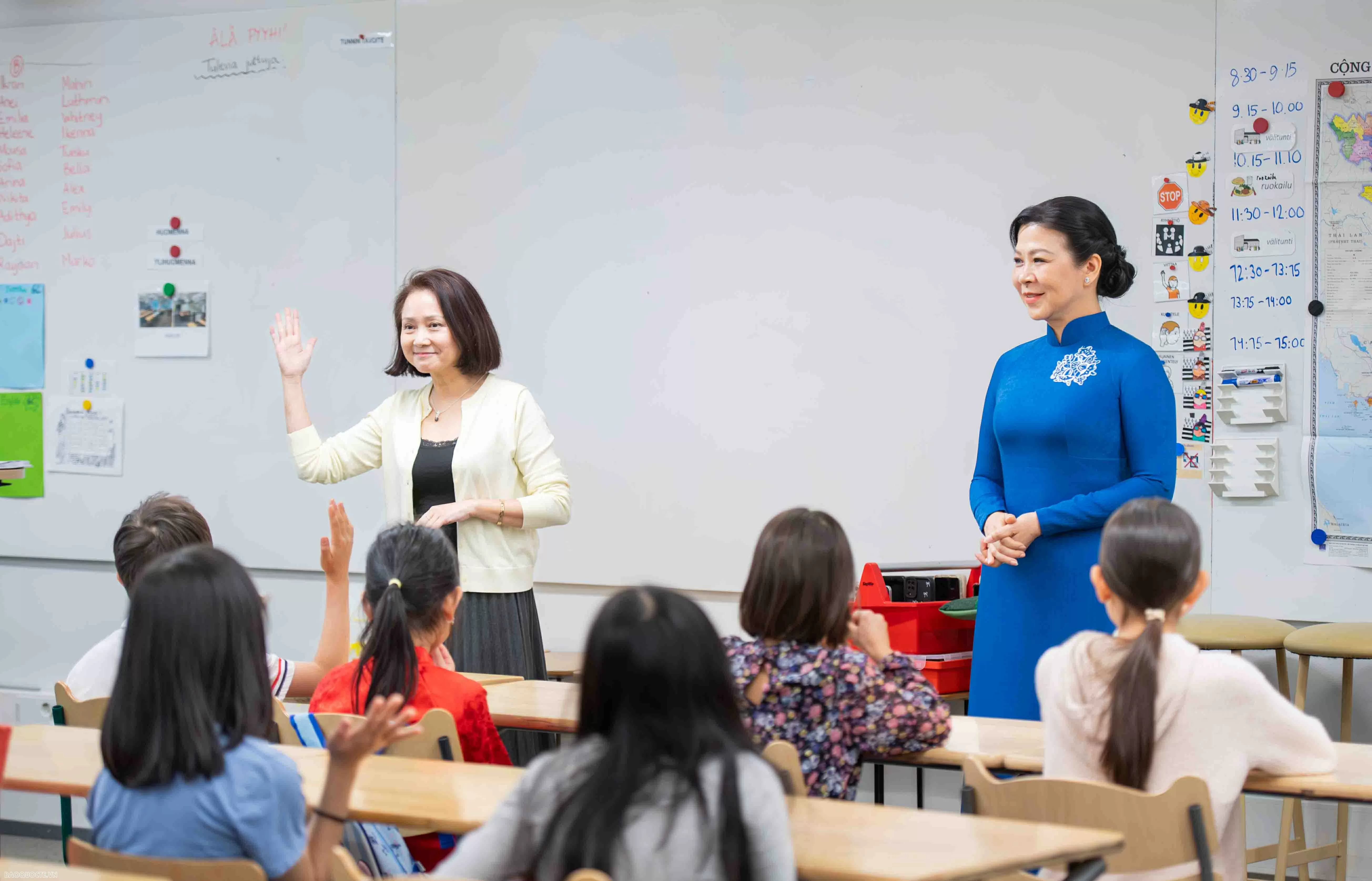 Phu nhân Tổng Bí thư thăm lớp học tiếng Việt tại Trường phổ thông Liên cấp Vesala, Phần Lan
