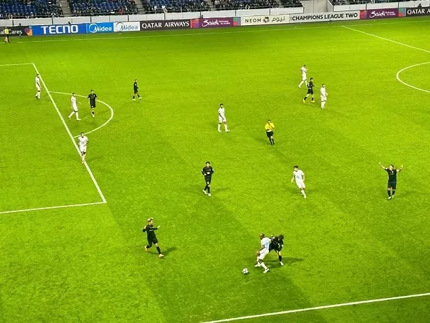 Cộng đồng người Việt tại Kansai nhiệt tình cổ vũ cho đội bóng quê nhà Cộng đồng người Việt tại Kansai nhiệt tình cổ vũ cho đội bóng quê nhà