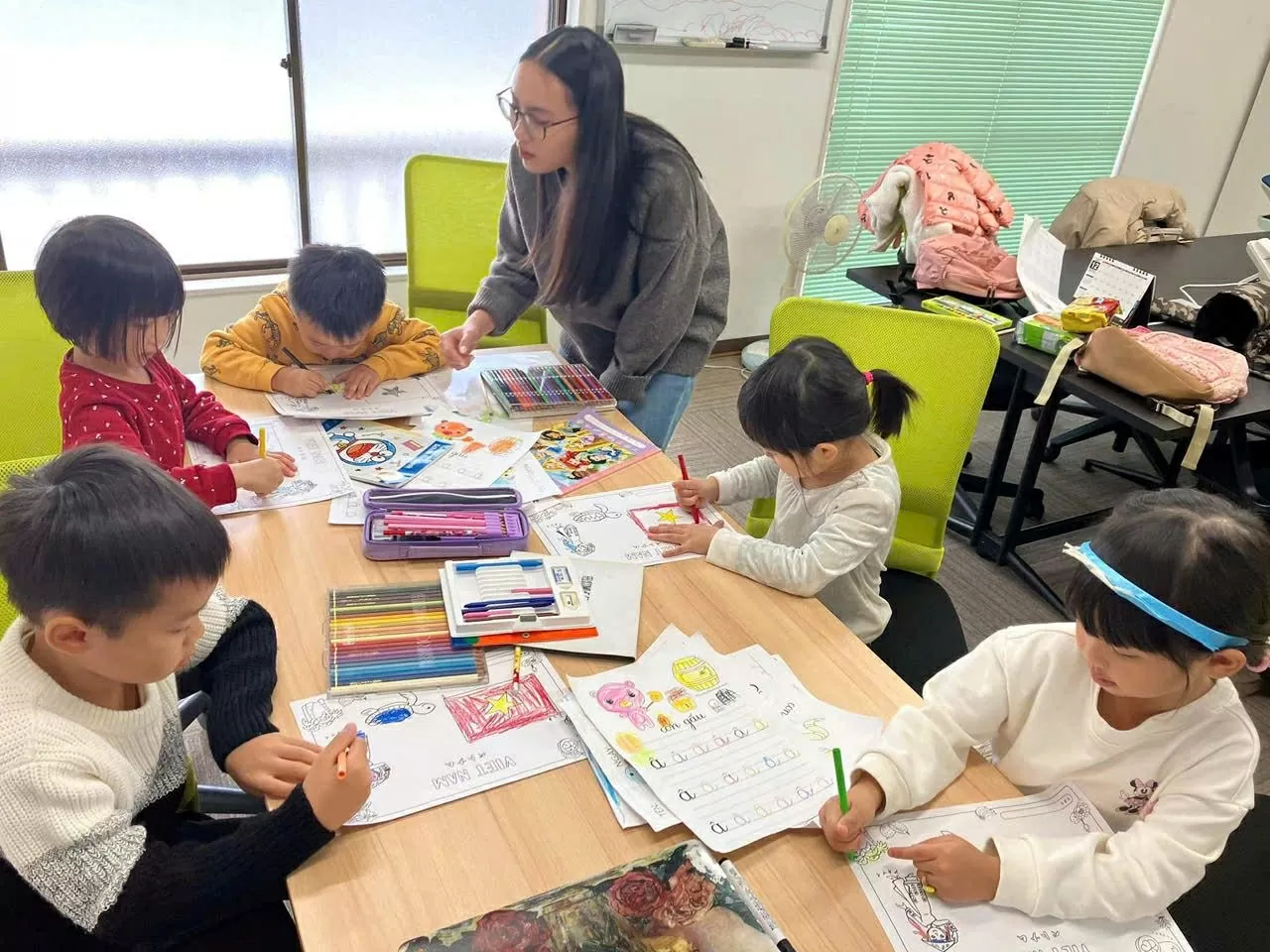 Các hoạt động ý nghĩa nhằm gìn giữ tiếng mẹ đẻ và văn hoá Việt Nam của Hội Việt ngữ tại Nhật Bản. (Ảnh NVCC)