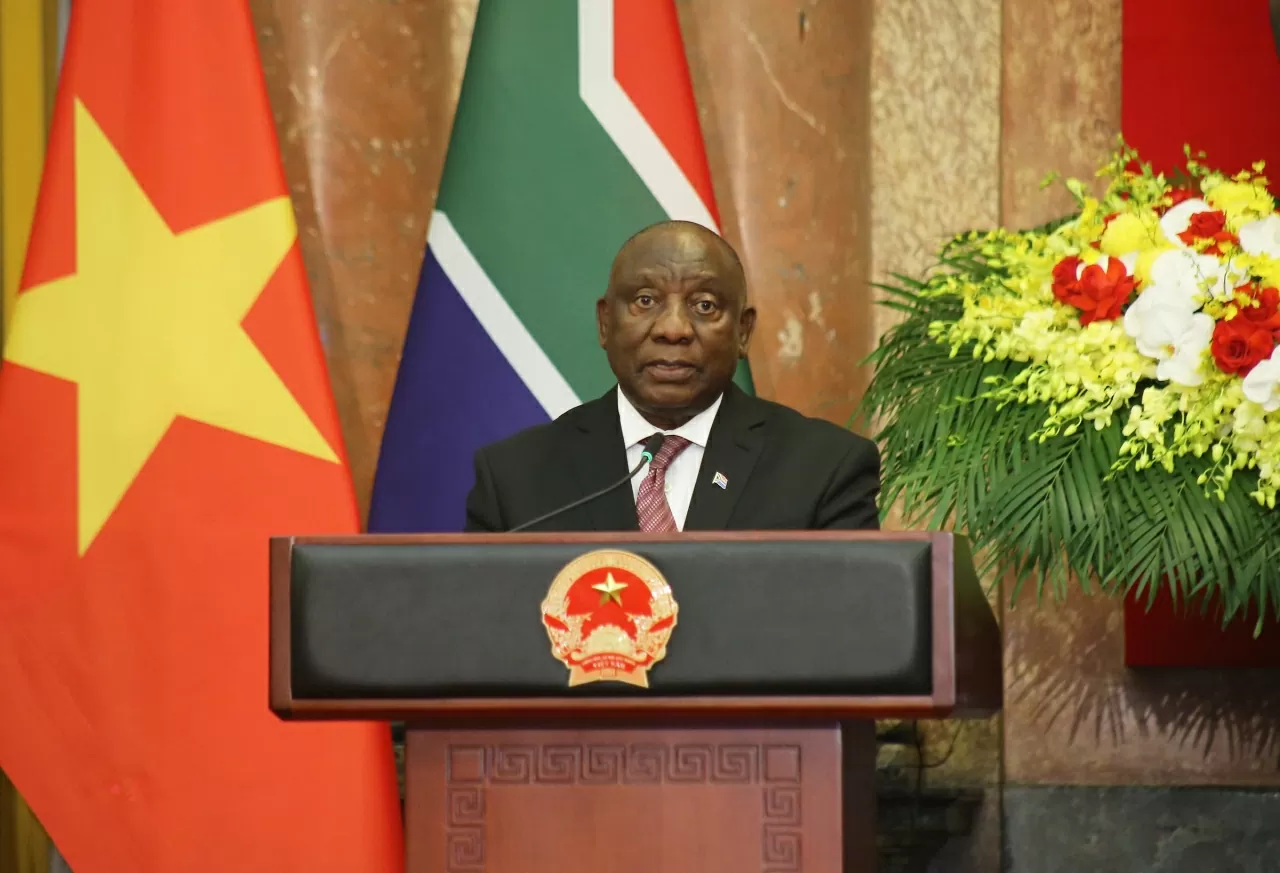 Tổng thống Nam Phi Matamela Cyril Ramaphosa thông báo kết quả tại buổi họp báo. (Ảnh: Thành Long)