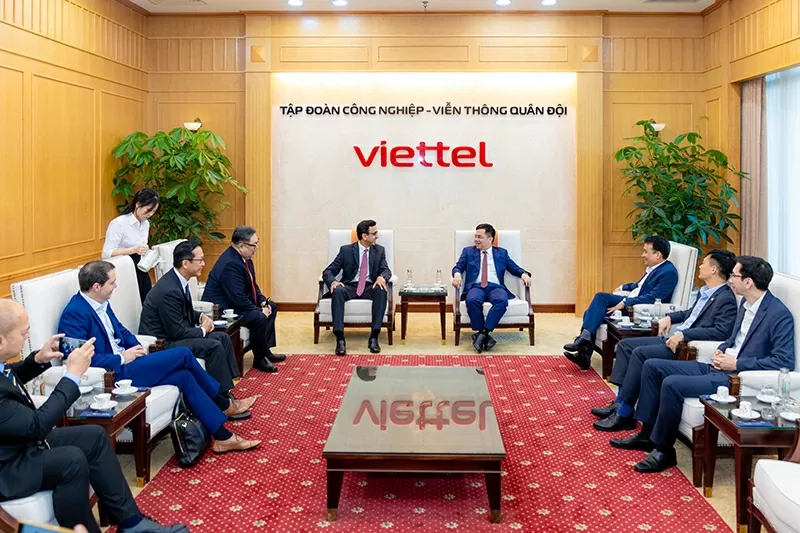 6_Đoàn đại biểu cấp cao của Viettel và Qualcomm tại sự kiện 6_Đoàn đại biểu cấp cao của Viettel và Qualcomm tại sự kiện