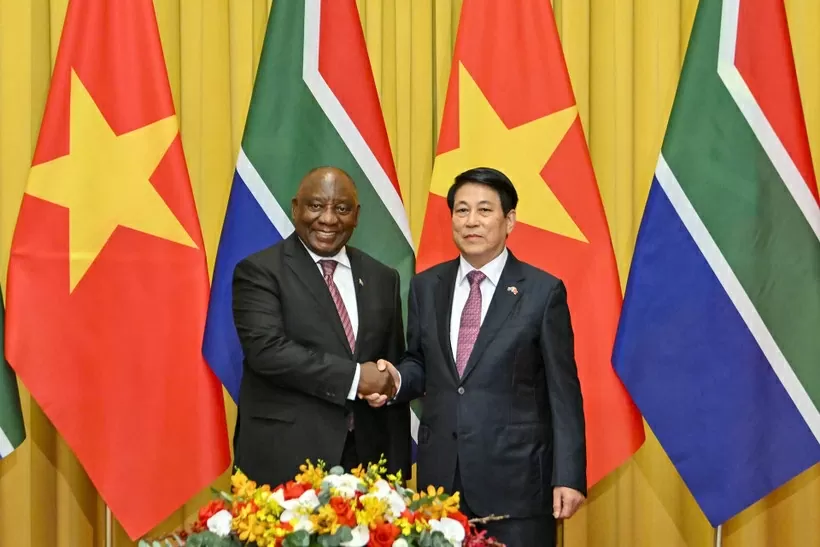 Chủ tịch nước Lương Cường hội đàm với Tổng thống Nam Phi Matamela Cyril Ramaphosa (Nguồn: Báo Nhân dân)