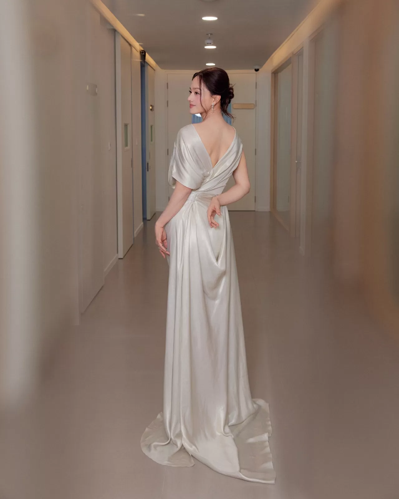 Ngỡ ngàng với vẻ gợi cảm của diễn viên Lan Phương