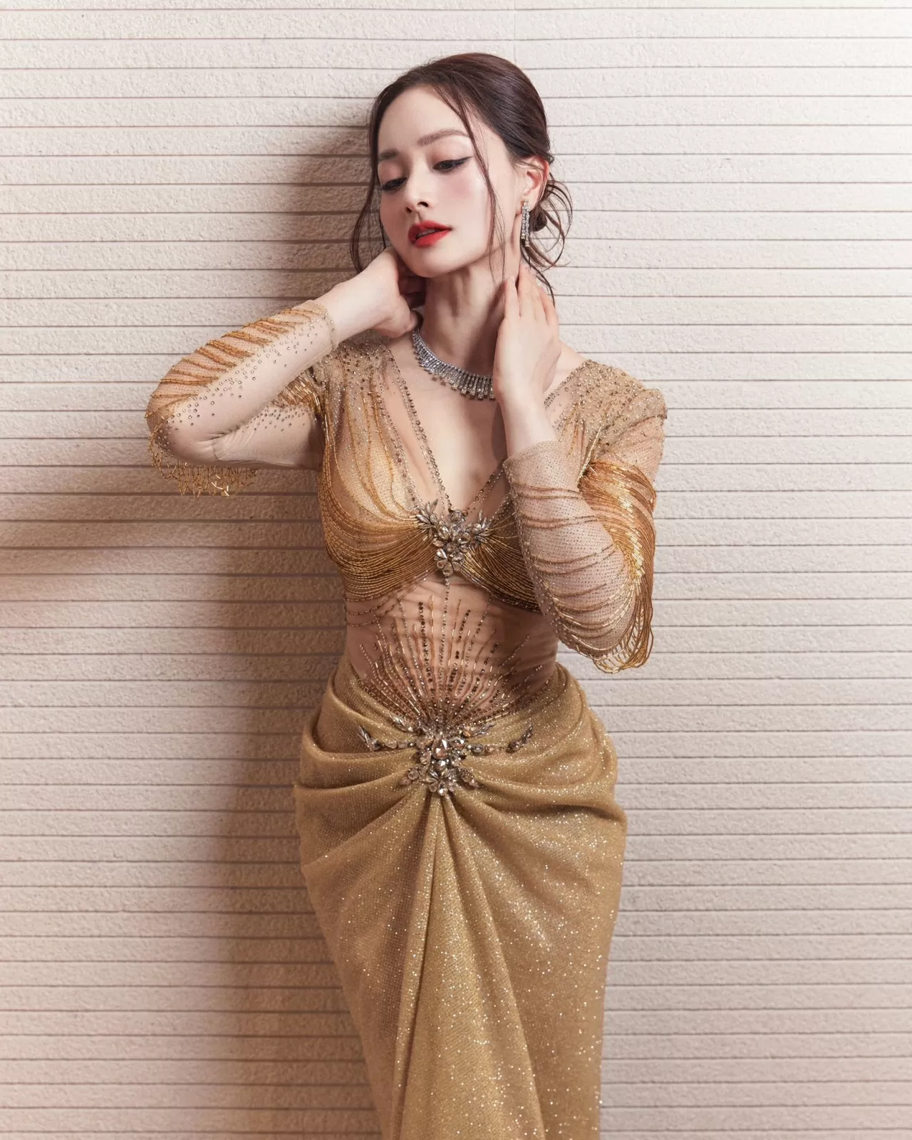 Ngỡ ngàng với vẻ gợi cảm của diễn viên Lan Phương