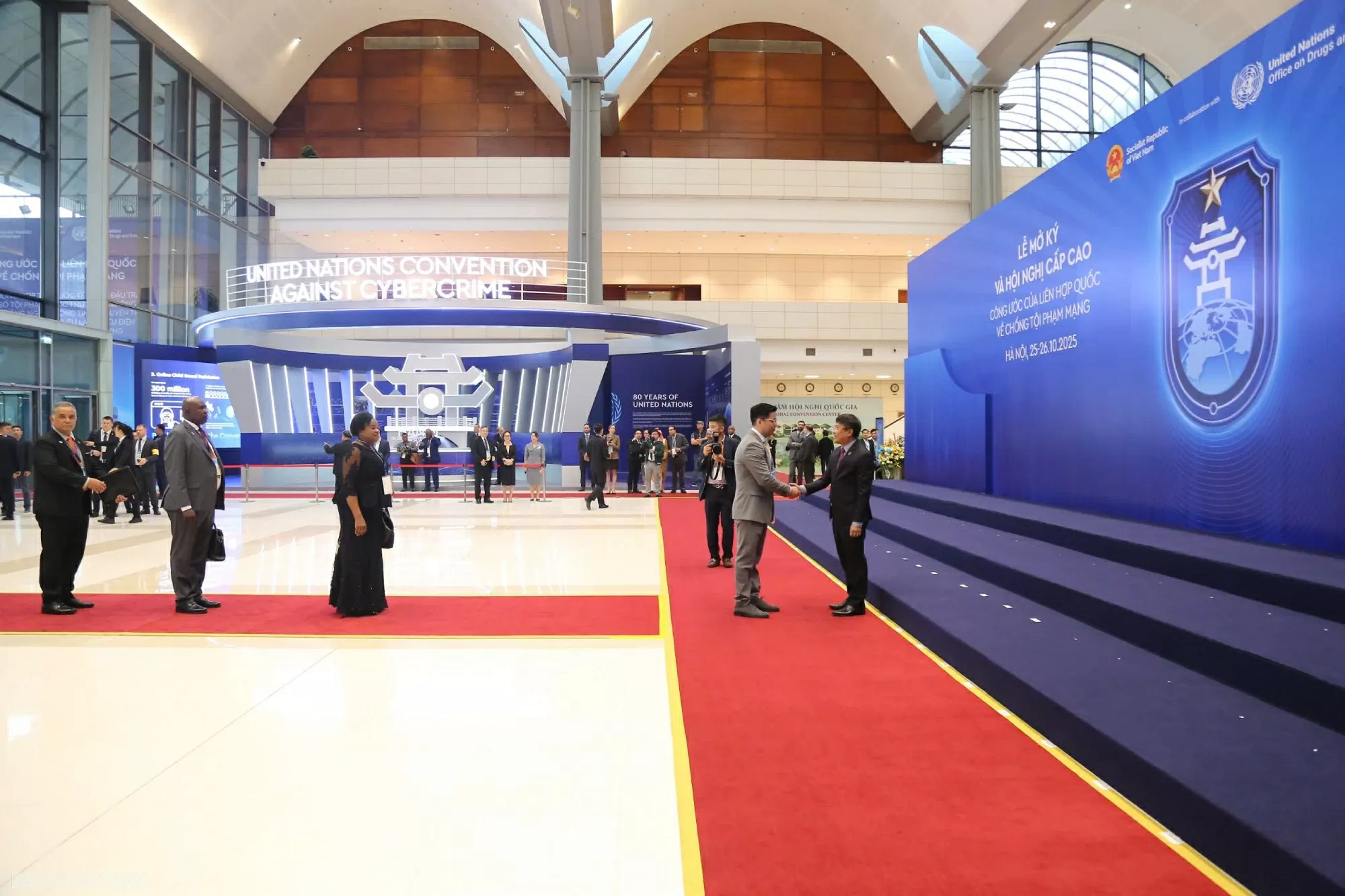 Sẵn sàng đón tiếp hơn 140 đoàn đại biểu tham dự Lễ mở ký Công ước Hà Nội Sẵn sàng đón tiếp hơn 140 đoàn đại biểu tham dự Lễ mở ký Công ước Hà Nội