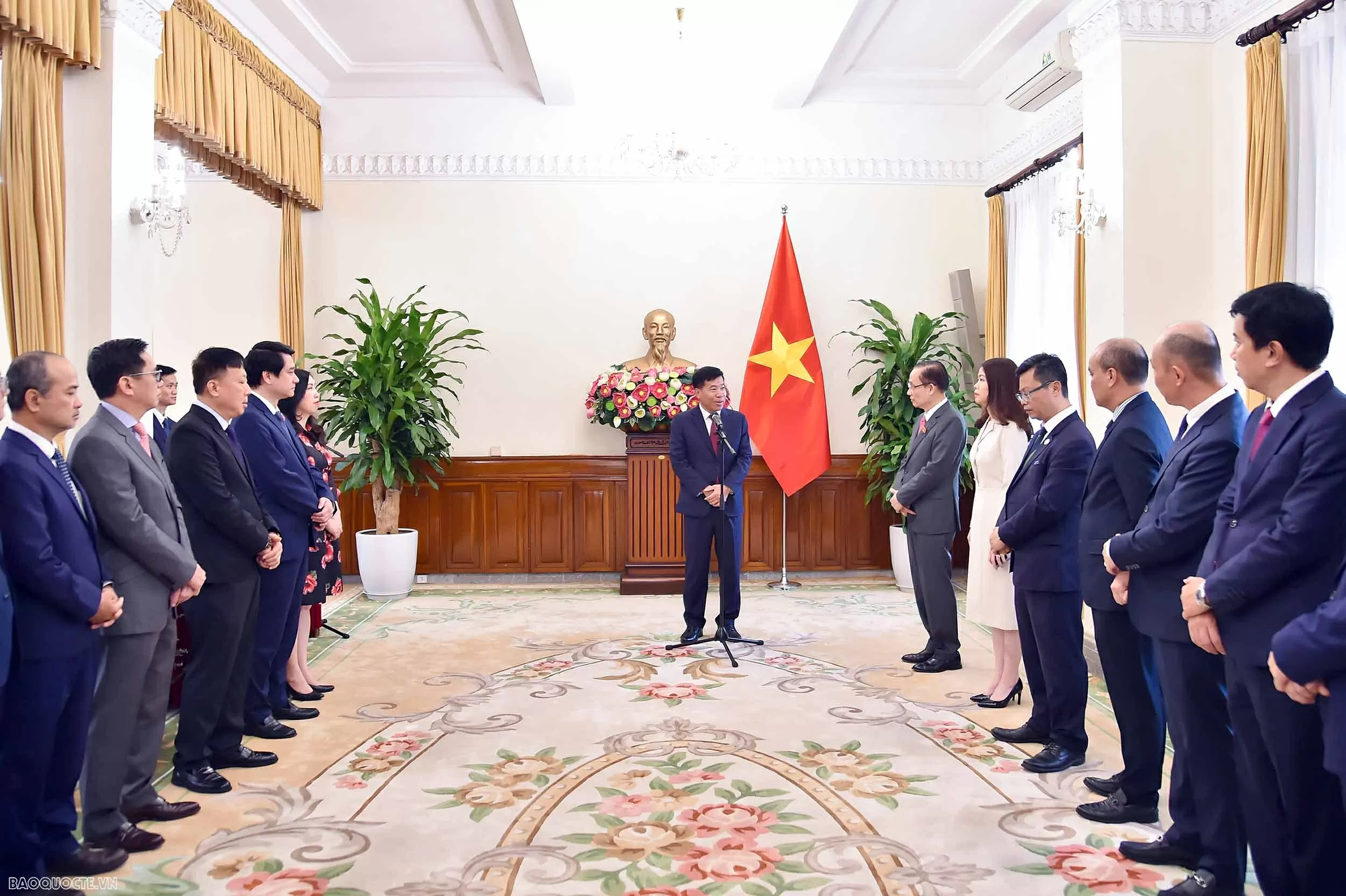 Bộ Ngoại giao chúc mừng đồng chí Lê Hoài Trung được Quốc hội phê chuẩn bổ nhiệm giữ chức Bộ trưởng Bộ Ngoại giao